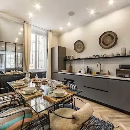 Le Petit - T3 De Grand Standing Au Vieux - Sauna Lyon